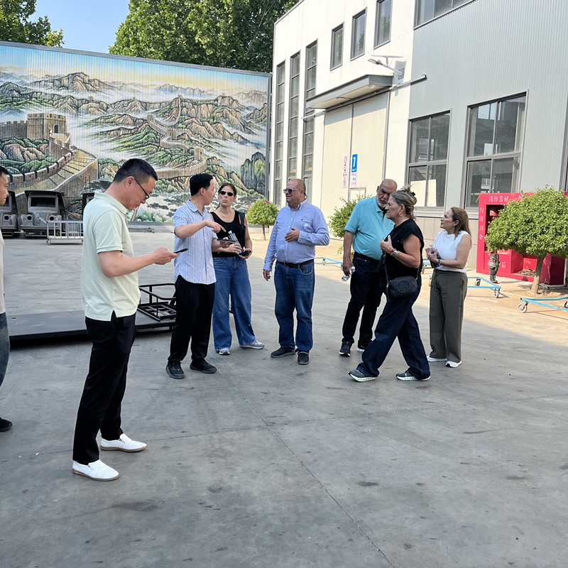 Colombian Customer Signs Long-Term Cooperation Agreement with Our Factory