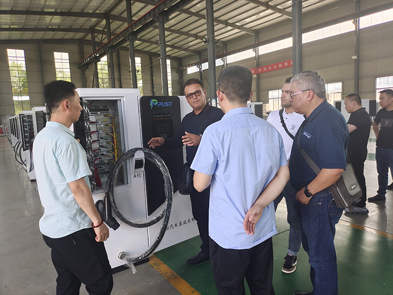 Yisen Auto успешно принимает клиентов из Мексики и заключает предварительное соглашение о сотрудничестве