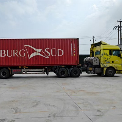 В начале августа на нашем заводе начался пик поставок и погрузок.