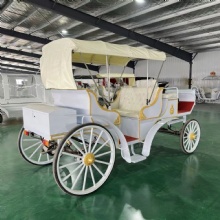 Royal Horse Carriage Hot Sale Horse Wagon Electric European Sightseeing Car Vintage Horse Drawn Carriage